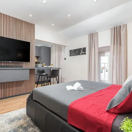 Modern & Warm Near Arena *