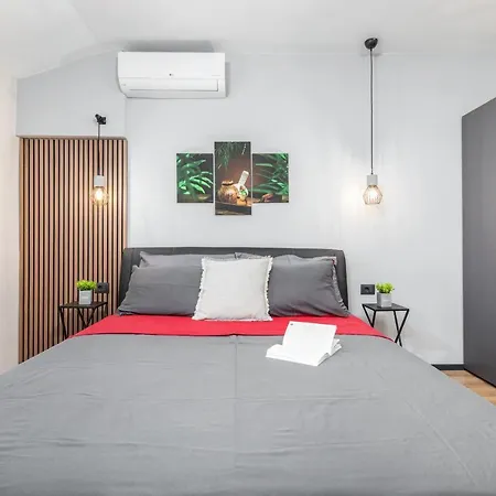 Modern & Warm Near Arena * פולה